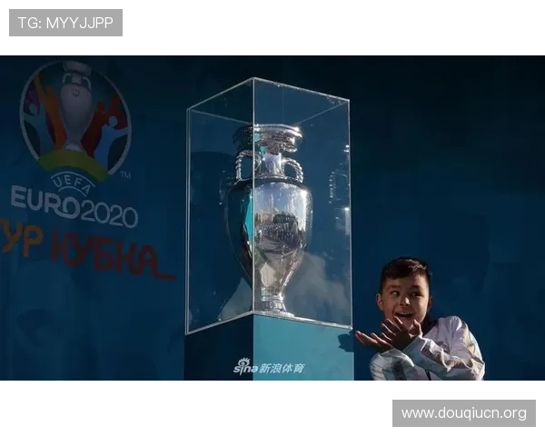 斗球体育直播官方版支持多设备同步观看,随时随地畅享足球篮球等多项体育赛事高清直播体验 斗球体育直播官方版支持多设备同步观看,随时随地畅享足球篮球等多项体育赛事高清直播体验