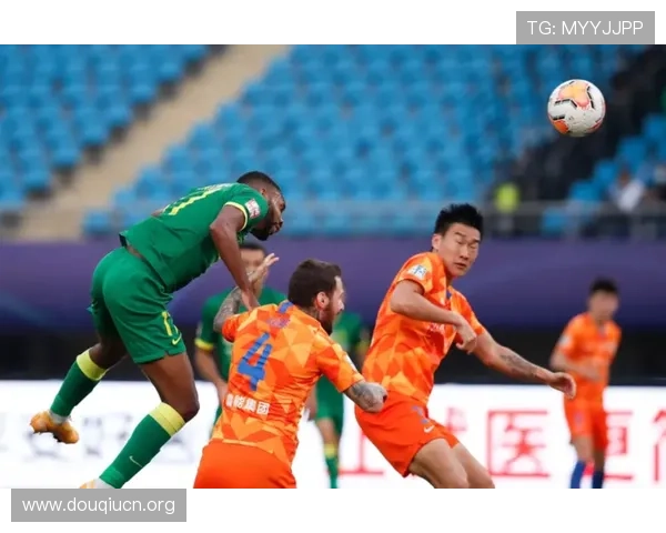 斗球直播官方网站为足球迷打造的专业直播平台，支持多设备同步观看体验