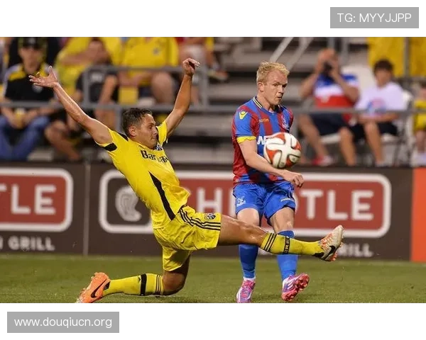 斗球网页版猛哥说球带你轻松掌握最新足球资讯与比赛分析